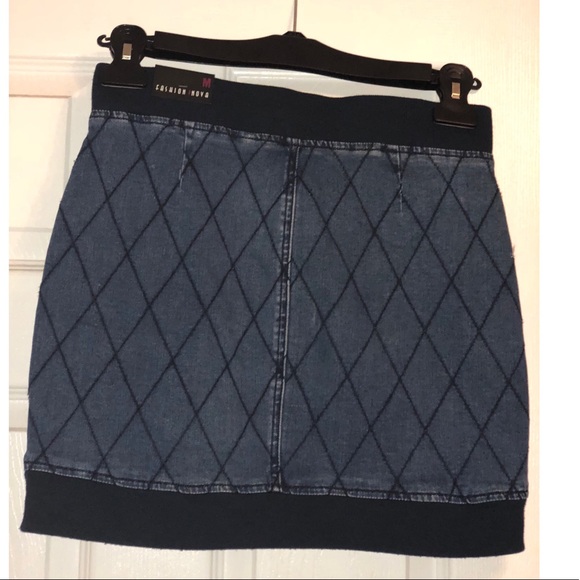 Mini jean skirt - Picture 2 of 3